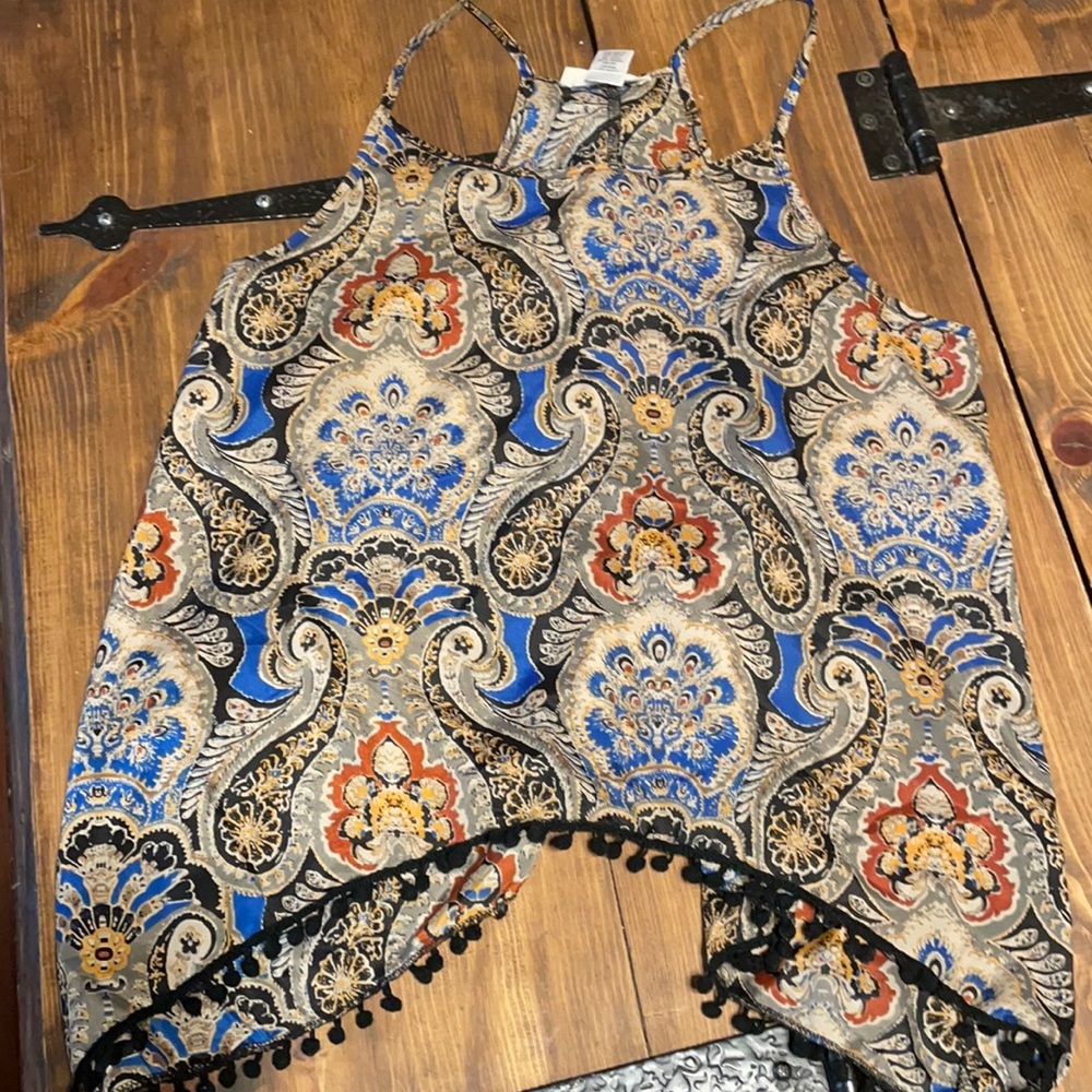 Beautiful patterned polyester top